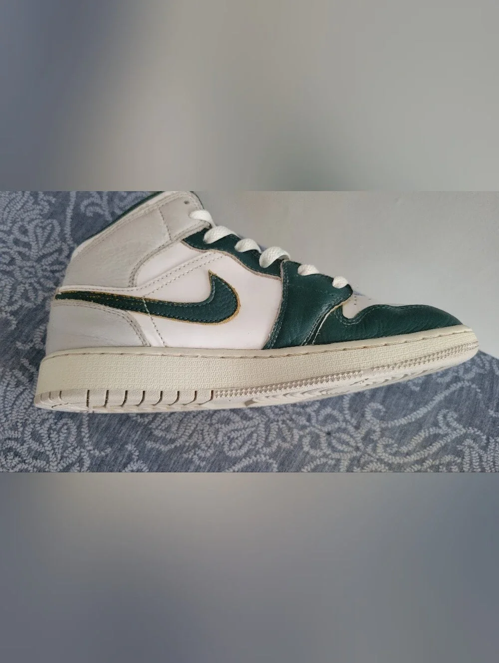 Nike youth high